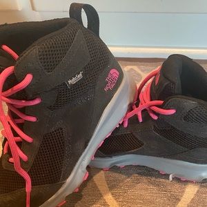 The north face girls hiking boot